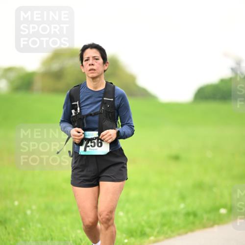 10.05.2026 - 8. Wedeler Halbmarathon Dr. Thomas Lammeyer http://msf.ph/oto/9715792 10.05.2026 12:29:31 Laufen 256 meine-sportfotos.de