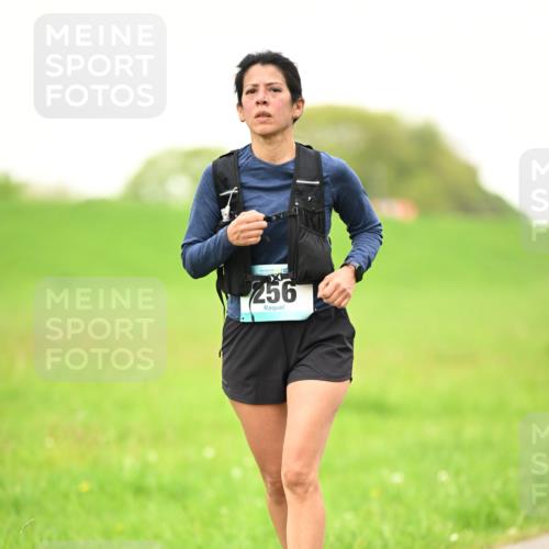 10.05.2026 - 8. Wedeler Halbmarathon Dr. Thomas Lammeyer http://msf.ph/oto/9715800 10.05.2026 12:29:31 Laufen 256 meine-sportfotos.de