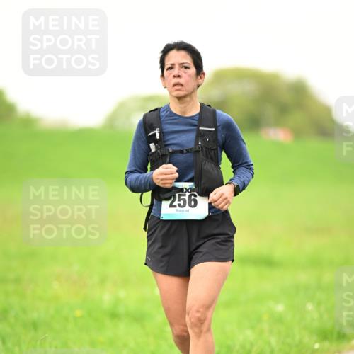 10.05.2026 - 8. Wedeler Halbmarathon Dr. Thomas Lammeyer http://msf.ph/oto/9715801 10.05.2026 12:29:32 Laufen 256 meine-sportfotos.de