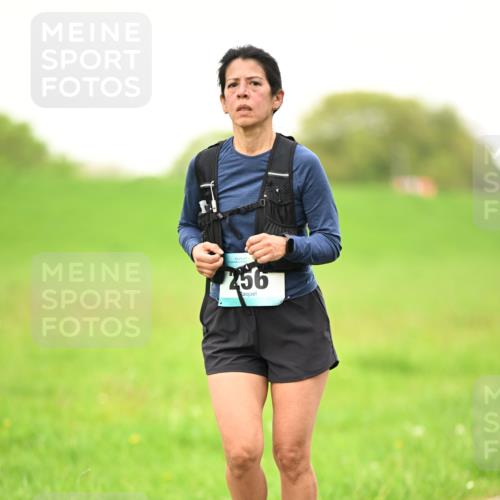 10.05.2026 - 8. Wedeler Halbmarathon Dr. Thomas Lammeyer http://msf.ph/oto/9715802 10.05.2026 12:29:32 Laufen 256 meine-sportfotos.de