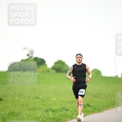 10.05.2026 - 8. Wedeler Halbmarathon Dr. Thomas Lammeyer http://msf.ph/oto/9715805 10.05.2026 12:30:02 Laufen 983 meine-sportfotos.de