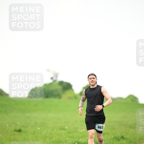 10.05.2026 - 8. Wedeler Halbmarathon Dr. Thomas Lammeyer http://msf.ph/oto/9715819 10.05.2026 12:30:03 Laufen 983 meine-sportfotos.de