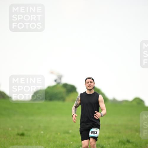 10.05.2026 - 8. Wedeler Halbmarathon Dr. Thomas Lammeyer http://msf.ph/oto/9715822 10.05.2026 12:30:04 Laufen 983 meine-sportfotos.de
