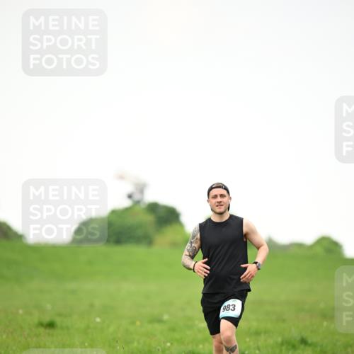 10.05.2026 - 8. Wedeler Halbmarathon Dr. Thomas Lammeyer http://msf.ph/oto/9715825 10.05.2026 12:30:03 Laufen 983 meine-sportfotos.de