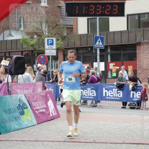 10.05.2026 - 8. Wedeler Halbmarathon Yannick Fuchs http://msf.ph/oto/9715835 10.05.2026 11:33:22 Ziel 86, 742, 2226, 2227 meine-sportfotos.de