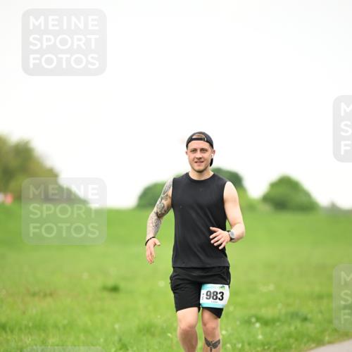 10.05.2026 - 8. Wedeler Halbmarathon Dr. Thomas Lammeyer http://msf.ph/oto/9715843 10.05.2026 12:30:05 Laufen 983 meine-sportfotos.de