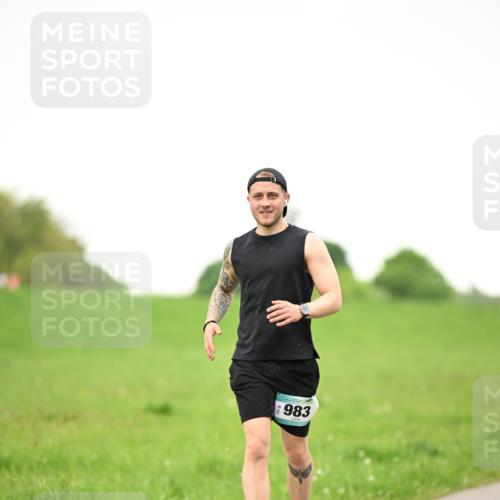 10.05.2026 - 8. Wedeler Halbmarathon Dr. Thomas Lammeyer http://msf.ph/oto/9715844 10.05.2026 12:30:05 Laufen 983 meine-sportfotos.de