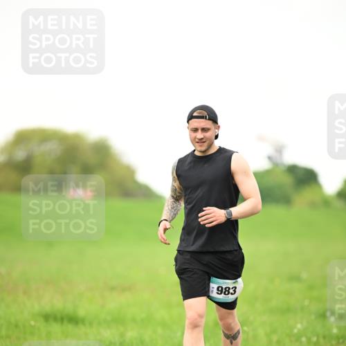 10.05.2026 - 8. Wedeler Halbmarathon Dr. Thomas Lammeyer http://msf.ph/oto/9715854 10.05.2026 12:30:06 Laufen 983 meine-sportfotos.de