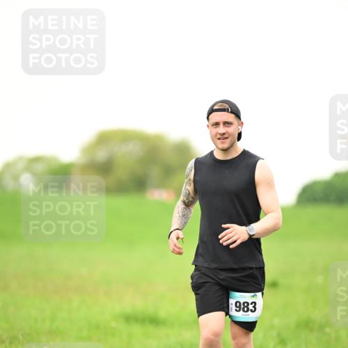 10.05.2026 - 8. Wedeler Halbmarathon Dr. Thomas Lammeyer http://msf.ph/oto/9715862 10.05.2026 12:30:07 Laufen 983 meine-sportfotos.de