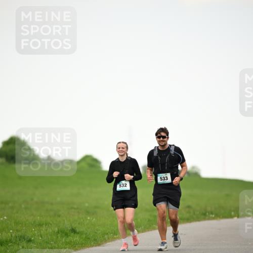 10.05.2026 - 8. Wedeler Halbmarathon Dr. Thomas Lammeyer http://msf.ph/oto/9715868 10.05.2026 12:30:18 Laufen 532, 533 meine-sportfotos.de