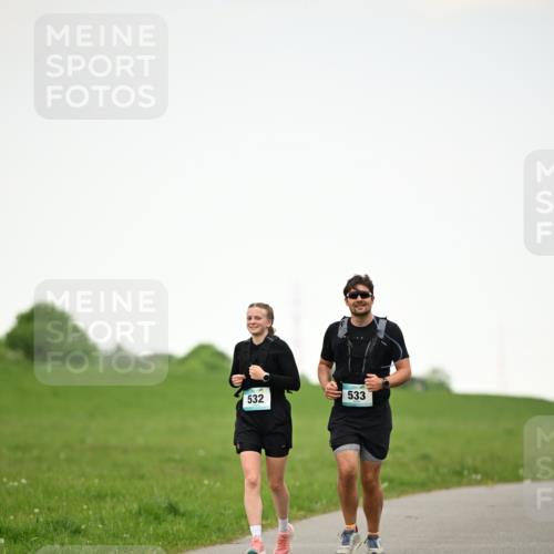 10.05.2026 - 8. Wedeler Halbmarathon Dr. Thomas Lammeyer http://msf.ph/oto/9715875 10.05.2026 12:30:18 Laufen 533, 532 meine-sportfotos.de