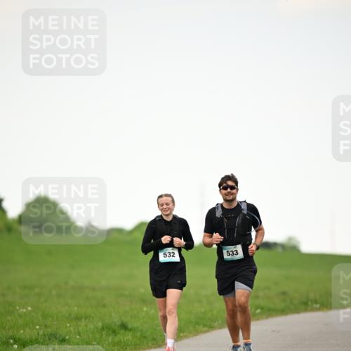 10.05.2026 - 8. Wedeler Halbmarathon Dr. Thomas Lammeyer http://msf.ph/oto/9715878 10.05.2026 12:30:19 Laufen 532, 533 meine-sportfotos.de