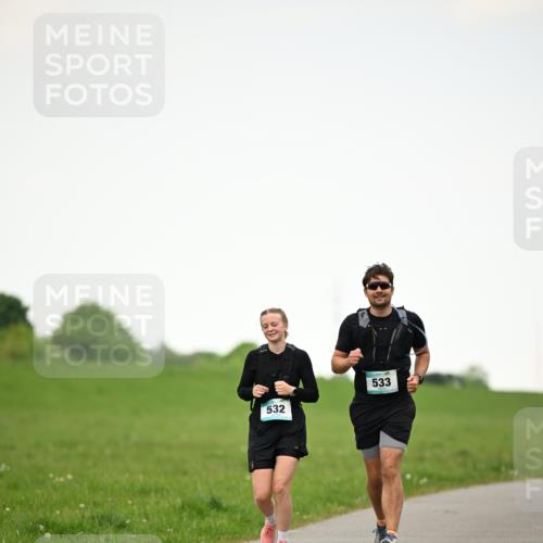 10.05.2026 - 8. Wedeler Halbmarathon Dr. Thomas Lammeyer http://msf.ph/oto/9715880 10.05.2026 12:30:19 Laufen 532, 533 meine-sportfotos.de