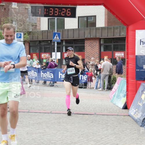 10.05.2026 - 8. Wedeler Halbmarathon Yannick Fuchs http://msf.ph/oto/9715882 10.05.2026 11:33:25 Ziel 86, 897, 960, 2226, 2227 meine-sportfotos.de