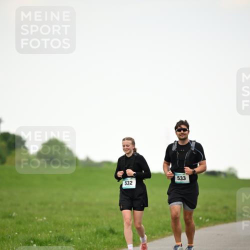10.05.2026 - 8. Wedeler Halbmarathon Dr. Thomas Lammeyer http://msf.ph/oto/9715883 10.05.2026 12:30:19 Laufen 533, 532 meine-sportfotos.de