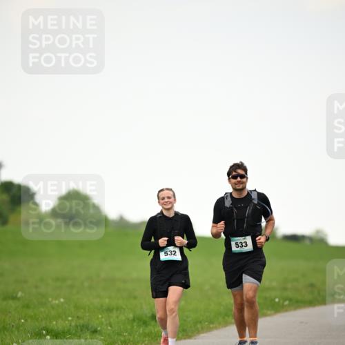 10.05.2026 - 8. Wedeler Halbmarathon Dr. Thomas Lammeyer http://msf.ph/oto/9715886 10.05.2026 12:30:20 Laufen 532, 533 meine-sportfotos.de