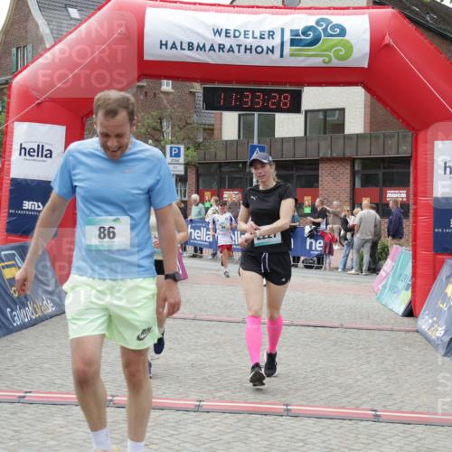 10.05.2026 - 8. Wedeler Halbmarathon Yannick Fuchs http://msf.ph/oto/9715899 10.05.2026 11:33:26 Ziel 86, 897, 960, 2226, 2227 meine-sportfotos.de