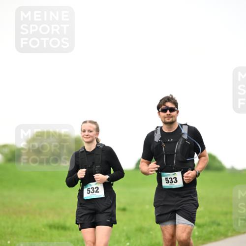 10.05.2026 - 8. Wedeler Halbmarathon Dr. Thomas Lammeyer http://msf.ph/oto/9715908 10.05.2026 12:30:26 Laufen 532, 533 meine-sportfotos.de