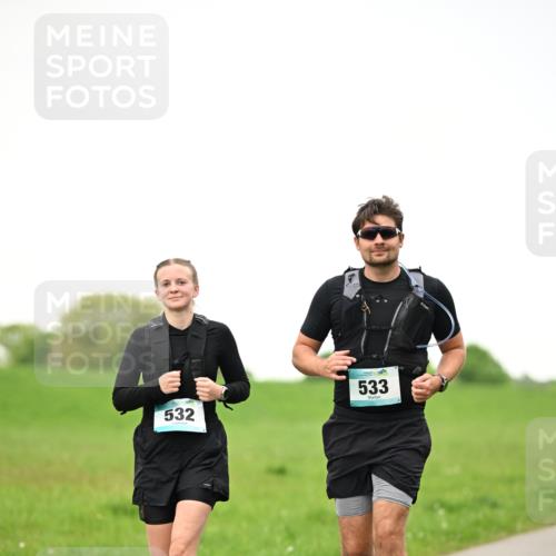 10.05.2026 - 8. Wedeler Halbmarathon Dr. Thomas Lammeyer http://msf.ph/oto/9715911 10.05.2026 12:30:26 Laufen 532, 533 meine-sportfotos.de