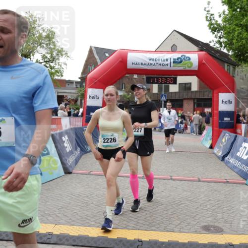 10.05.2026 - 8. Wedeler Halbmarathon Yannick Fuchs http://msf.ph/oto/9715920 10.05.2026 11:33:28 Ziel 86, 897, 960, 2226, 2227 meine-sportfotos.de