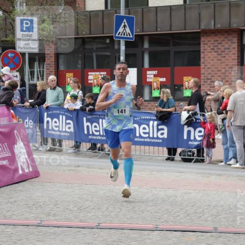 10.05.2026 - 8. Wedeler Halbmarathon Yannick Fuchs http://msf.ph/oto/9715952 10.05.2026 11:33:42 Ziel 141, 1055 meine-sportfotos.de