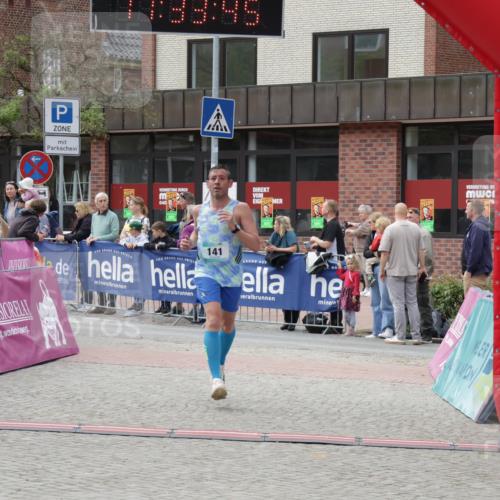 10.05.2026 - 8. Wedeler Halbmarathon Yannick Fuchs http://msf.ph/oto/9715954 10.05.2026 11:33:43 Ziel 141, 1055 meine-sportfotos.de
