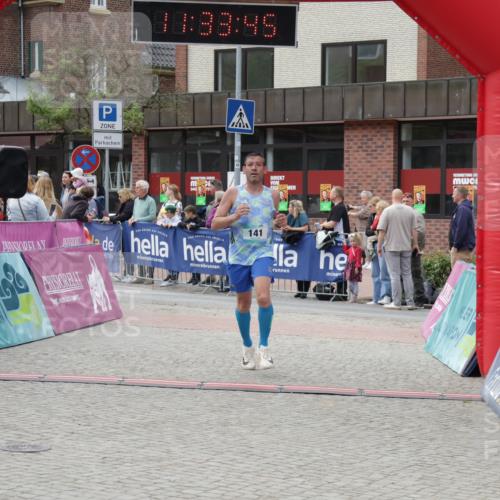 10.05.2026 - 8. Wedeler Halbmarathon Yannick Fuchs http://msf.ph/oto/9715956 10.05.2026 11:33:43 Ziel 141, 1055 meine-sportfotos.de