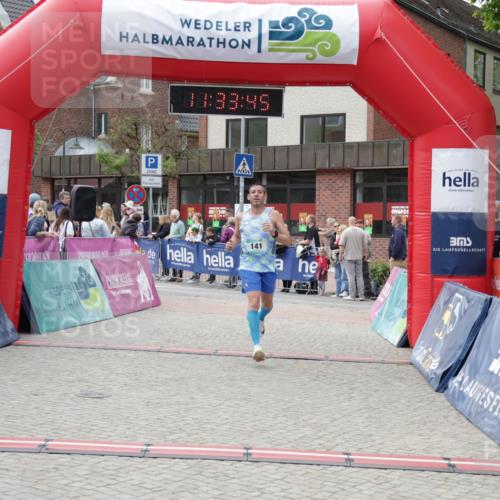 10.05.2026 - 8. Wedeler Halbmarathon Yannick Fuchs http://msf.ph/oto/9715959 10.05.2026 11:33:44 Ziel 141 meine-sportfotos.de