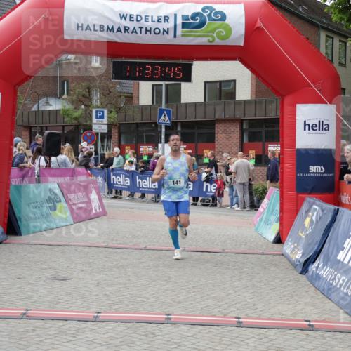 10.05.2026 - 8. Wedeler Halbmarathon Yannick Fuchs http://msf.ph/oto/9715960 10.05.2026 11:33:44 Ziel 141 meine-sportfotos.de