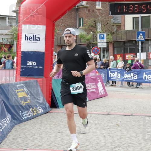 10.05.2026 - 8. Wedeler Halbmarathon Yannick Fuchs http://msf.ph/oto/9715984 10.05.2026 11:33:53 Ziel 741, 2099 meine-sportfotos.de