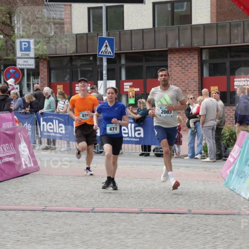 10.05.2026 - 8. Wedeler Halbmarathon Yannick Fuchs http://msf.ph/oto/9715994 10.05.2026 11:34:13 Ziel 471, 876, 2003 meine-sportfotos.de