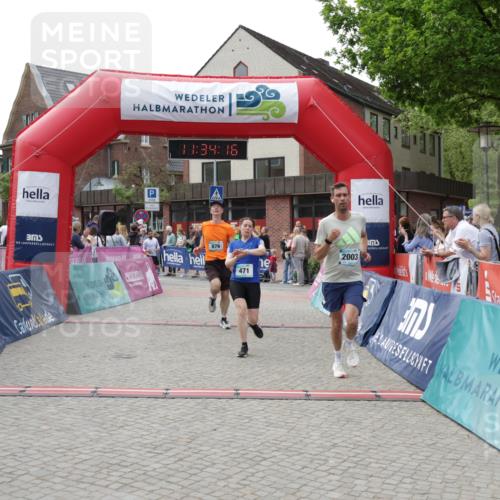 10.05.2026 - 8. Wedeler Halbmarathon Yannick Fuchs http://msf.ph/oto/9716001 10.05.2026 11:34:15 Ziel 471, 876, 913, 2003, 2029 meine-sportfotos.de