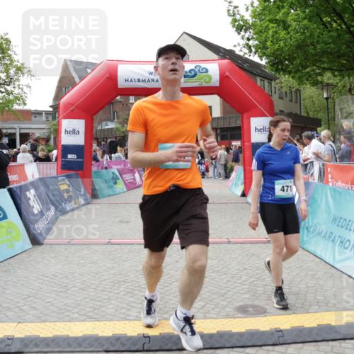 10.05.2026 - 8. Wedeler Halbmarathon Yannick Fuchs http://msf.ph/oto/9716009 10.05.2026 11:34:18 Ziel 471, 645, 651, 876, 913, 2003, 2029 meine-sportfotos.de