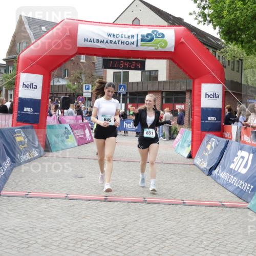 10.05.2026 - 8. Wedeler Halbmarathon Yannick Fuchs http://msf.ph/oto/9716034 10.05.2026 11:34:23 Ziel 179, 645, 651, 913, 2029, 2070, 2162 meine-sportfotos.de