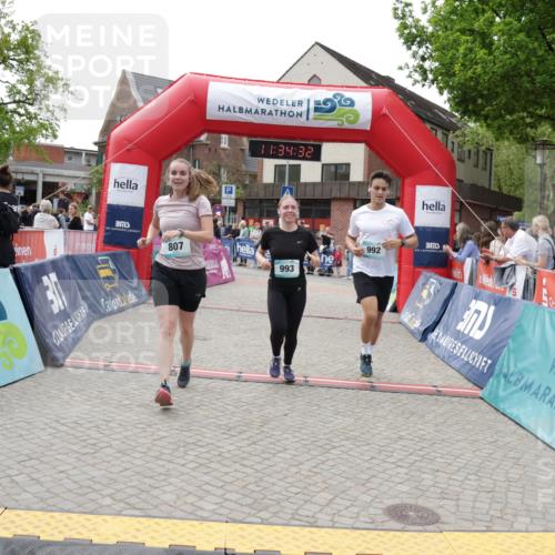 10.05.2026 - 8. Wedeler Halbmarathon Yannick Fuchs http://msf.ph/oto/9716068 10.05.2026 11:34:31 Ziel 534, 807, 992, 993, 2162 meine-sportfotos.de