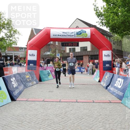 10.05.2026 - 8. Wedeler Halbmarathon Yannick Fuchs http://msf.ph/oto/9716151 10.05.2026 11:34:58 Ziel 440, 673, 701, 709, 814 meine-sportfotos.de