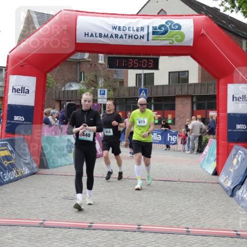 10.05.2026 - 8. Wedeler Halbmarathon Yannick Fuchs http://msf.ph/oto/9716165 10.05.2026 11:35:02 Ziel 414, 440, 673, 701, 709, 814, 846, 847 meine-sportfotos.de