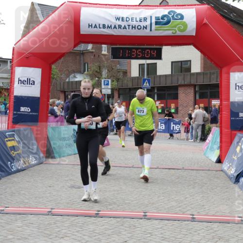 10.05.2026 - 8. Wedeler Halbmarathon Yannick Fuchs http://msf.ph/oto/9716167 10.05.2026 11:35:02 Ziel 414, 440, 673, 701, 709, 814, 846, 847 meine-sportfotos.de