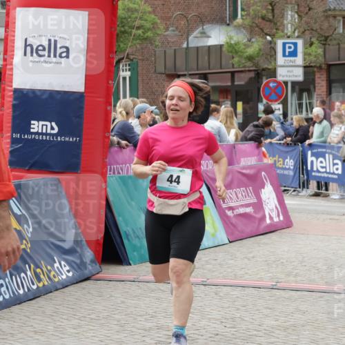 10.05.2026 - 8. Wedeler Halbmarathon Yannick Fuchs http://msf.ph/oto/9716210 10.05.2026 11:35:15 Ziel 44, 334, 949, 2075 meine-sportfotos.de