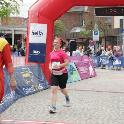 10.05.2026 - 8. Wedeler Halbmarathon Yannick Fuchs http://msf.ph/oto/9716212 10.05.2026 11:35:15 Ziel 44, 334, 949, 2075 meine-sportfotos.de