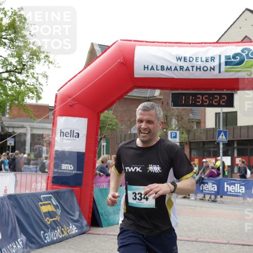 10.05.2026 - 8. Wedeler Halbmarathon Yannick Fuchs http://msf.ph/oto/9716234 10.05.2026 11:35:21 Ziel 334, 599 meine-sportfotos.de