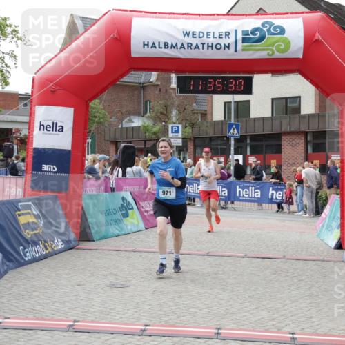 10.05.2026 - 8. Wedeler Halbmarathon Yannick Fuchs http://msf.ph/oto/9716253 10.05.2026 11:35:29 Ziel 599, 785, 971, 2160 meine-sportfotos.de