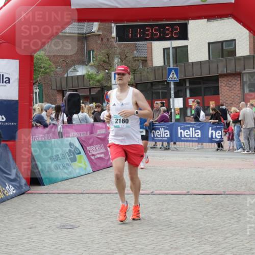 10.05.2026 - 8. Wedeler Halbmarathon Yannick Fuchs http://msf.ph/oto/9716261 10.05.2026 11:35:30 Ziel 599, 785, 971, 2160 meine-sportfotos.de