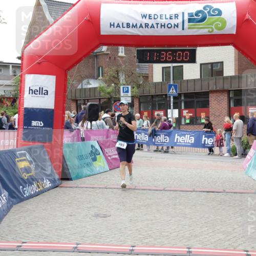 10.05.2026 - 8. Wedeler Halbmarathon Yannick Fuchs http://msf.ph/oto/9716311 10.05.2026 11:35:58 Ziel 393, 898 meine-sportfotos.de