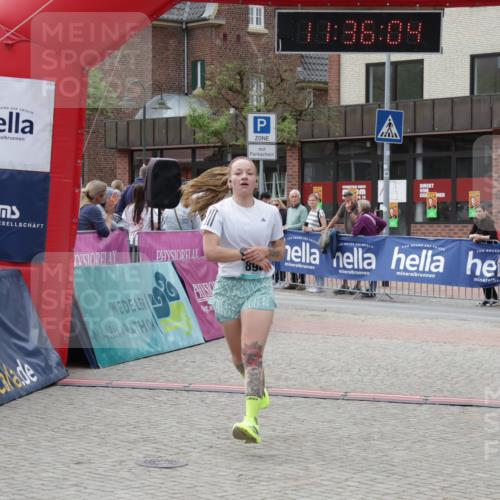 10.05.2026 - 8. Wedeler Halbmarathon Yannick Fuchs http://msf.ph/oto/9716327 10.05.2026 11:36:03 Ziel 393, 898 meine-sportfotos.de