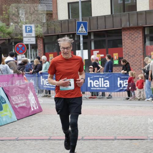10.05.2026 - 8. Wedeler Halbmarathon Yannick Fuchs http://msf.ph/oto/9716387 10.05.2026 11:36:26 Ziel 154 meine-sportfotos.de