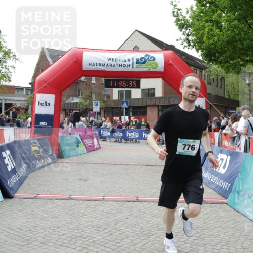 10.05.2026 - 8. Wedeler Halbmarathon Yannick Fuchs http://msf.ph/oto/9716411 10.05.2026 11:36:33 Ziel 776 meine-sportfotos.de