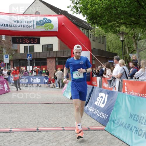 10.05.2026 - 8. Wedeler Halbmarathon Yannick Fuchs http://msf.ph/oto/9716444 10.05.2026 11:36:52 Ziel 11, 950 meine-sportfotos.de