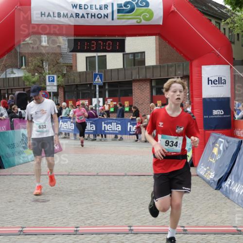 10.05.2026 - 8. Wedeler Halbmarathon Yannick Fuchs http://msf.ph/oto/9716469 10.05.2026 11:36:59 Ziel 632, 934, 950, 2068 meine-sportfotos.de