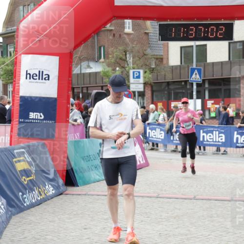 10.05.2026 - 8. Wedeler Halbmarathon Yannick Fuchs http://msf.ph/oto/9716470 10.05.2026 11:37:01 Ziel 632, 696, 934, 2068 meine-sportfotos.de